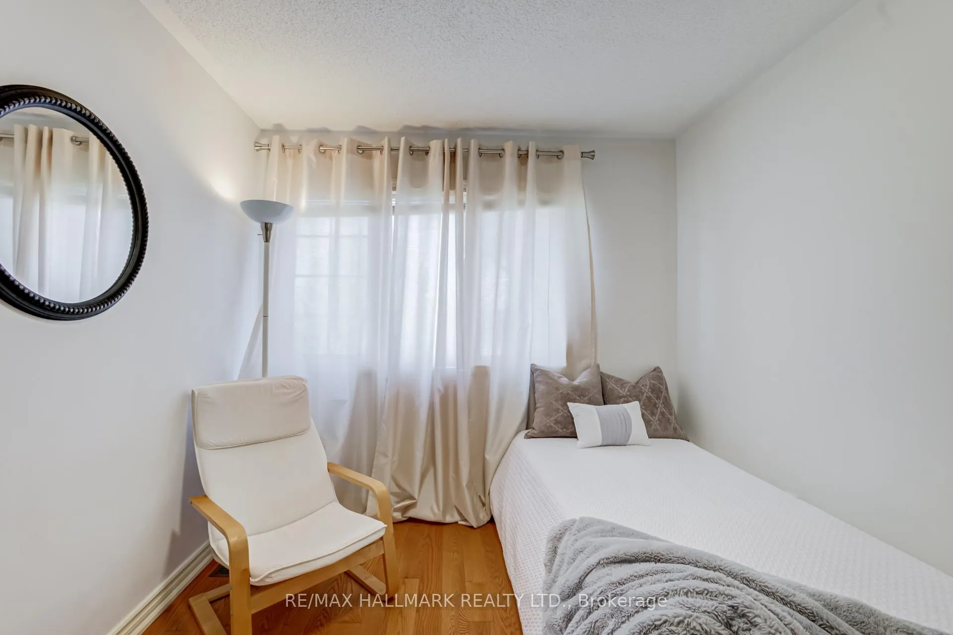 Photo 27 of 100 Narrow Valley Crescent, Brampton, Sandringham-Wellington — HOMEH