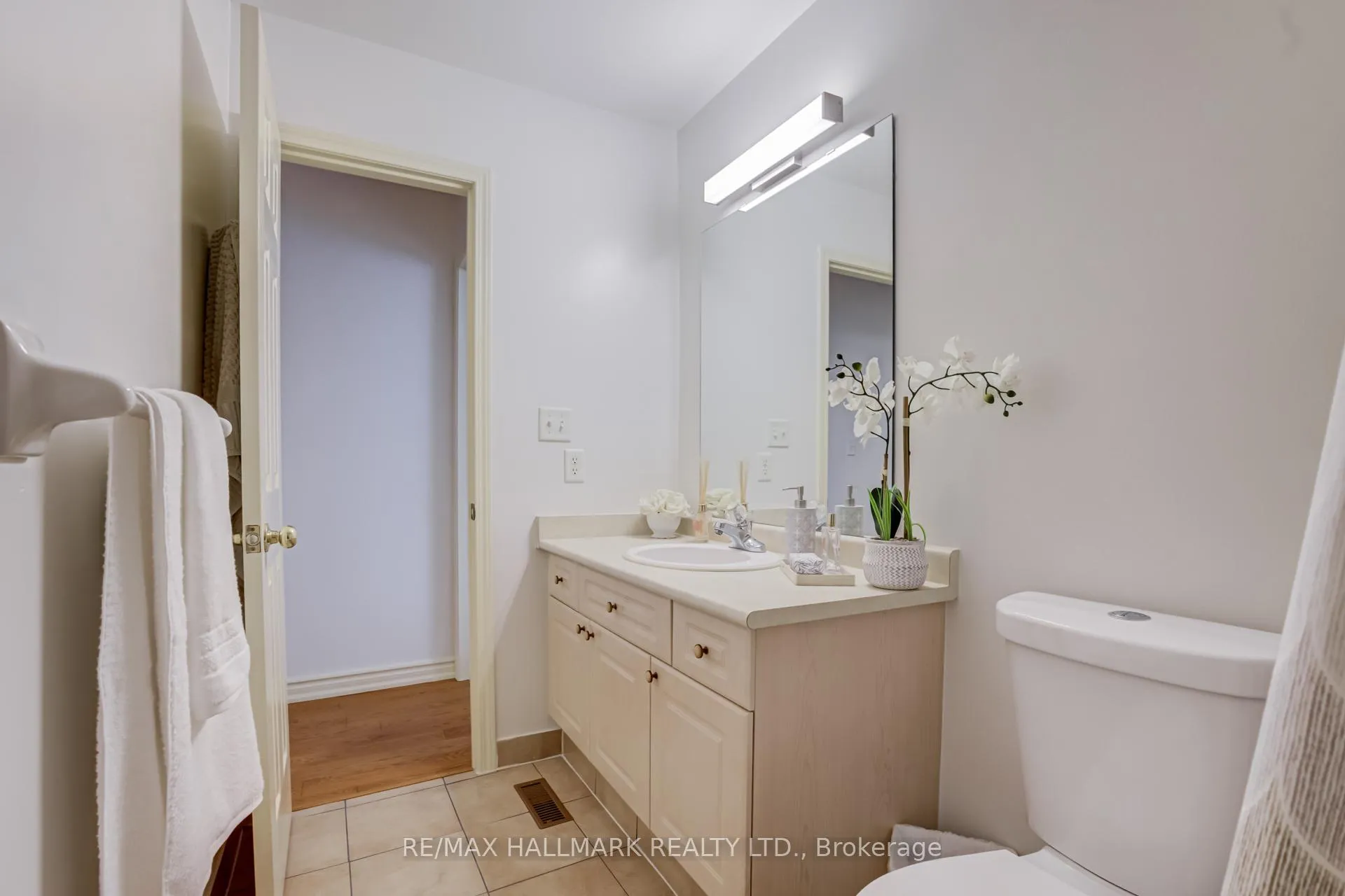Photo 30 of 100 Narrow Valley Crescent, Brampton, Sandringham-Wellington — HOMEH