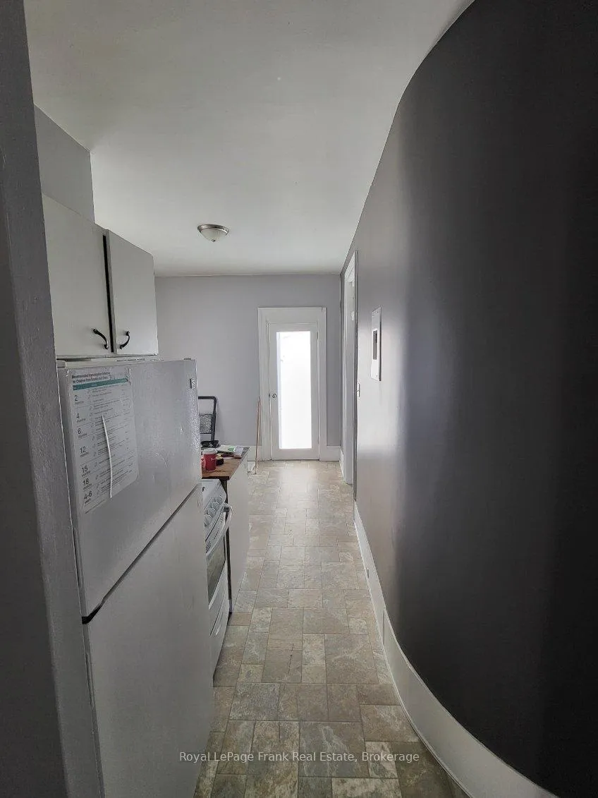 Photo 11 of 28 Ridout Street, Kawartha Lakes, Lindsay — HOMEH