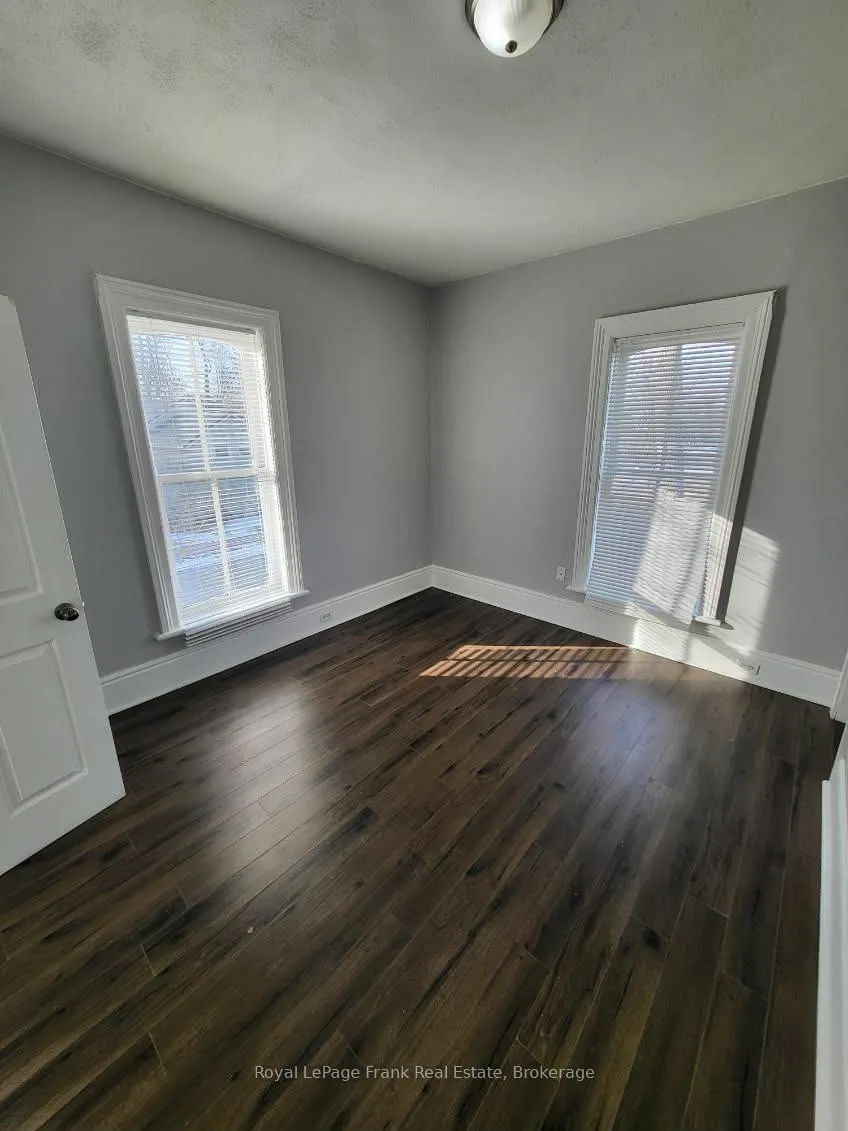 Photo 12 of 28 Ridout Street, Kawartha Lakes, Lindsay — HOMEH