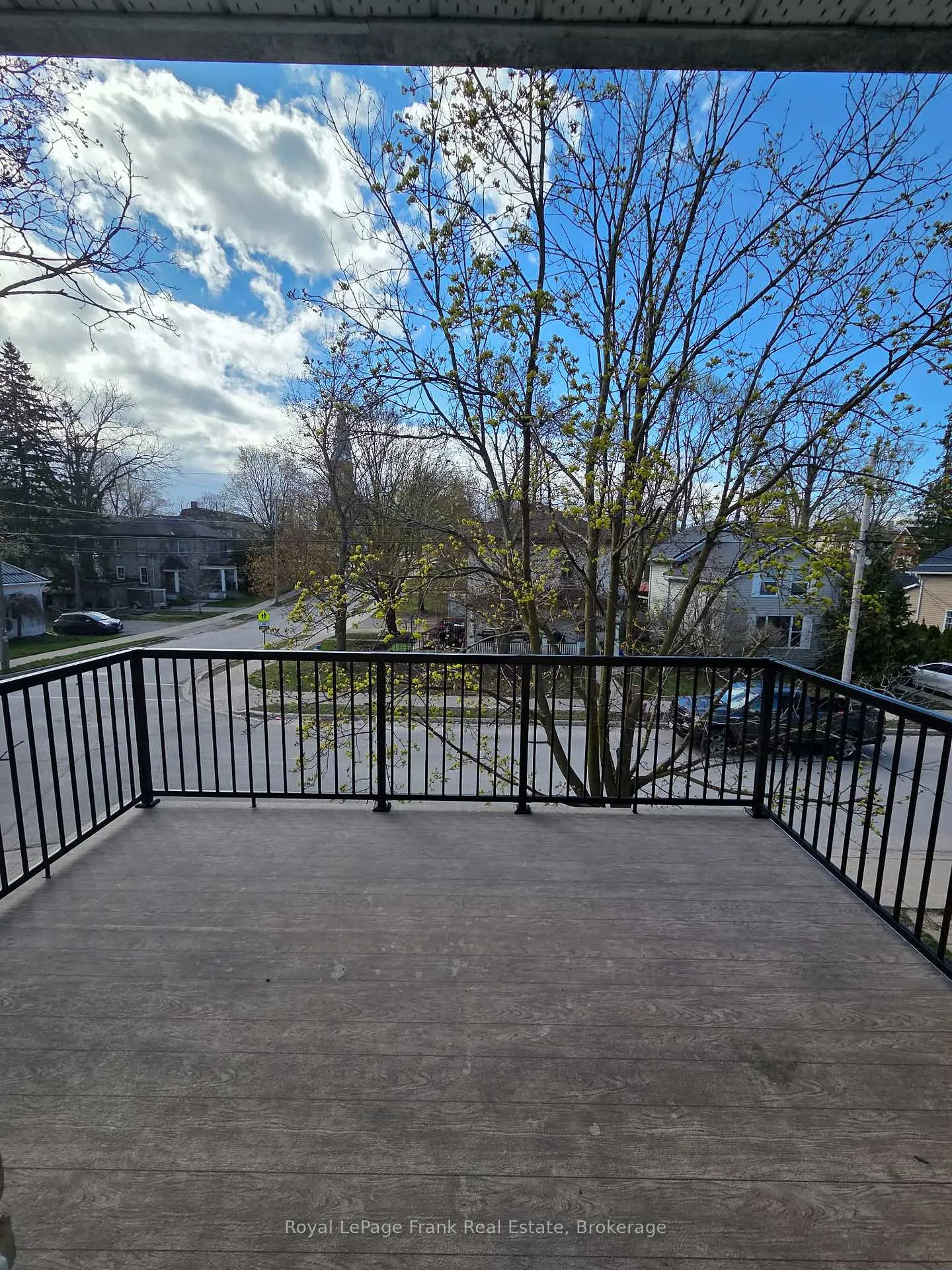 Photo 13 of 28 Ridout Street, Kawartha Lakes, Lindsay — HOMEH