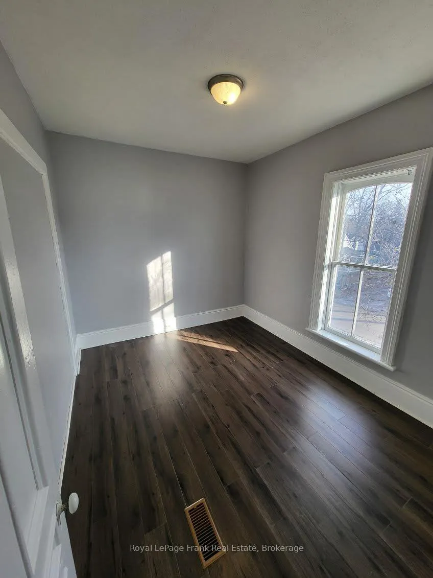 Photo 15 of 28 Ridout Street, Kawartha Lakes, Lindsay — HOMEH