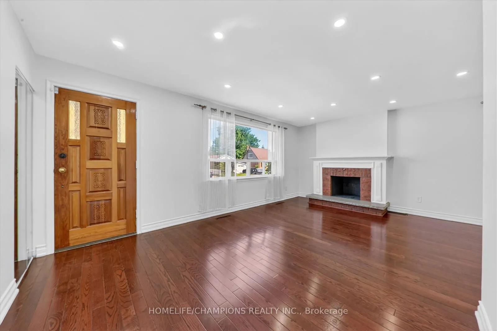 Photo 3 of 18 Bergen Road, Scarborough, Dorset Park — HOMEH