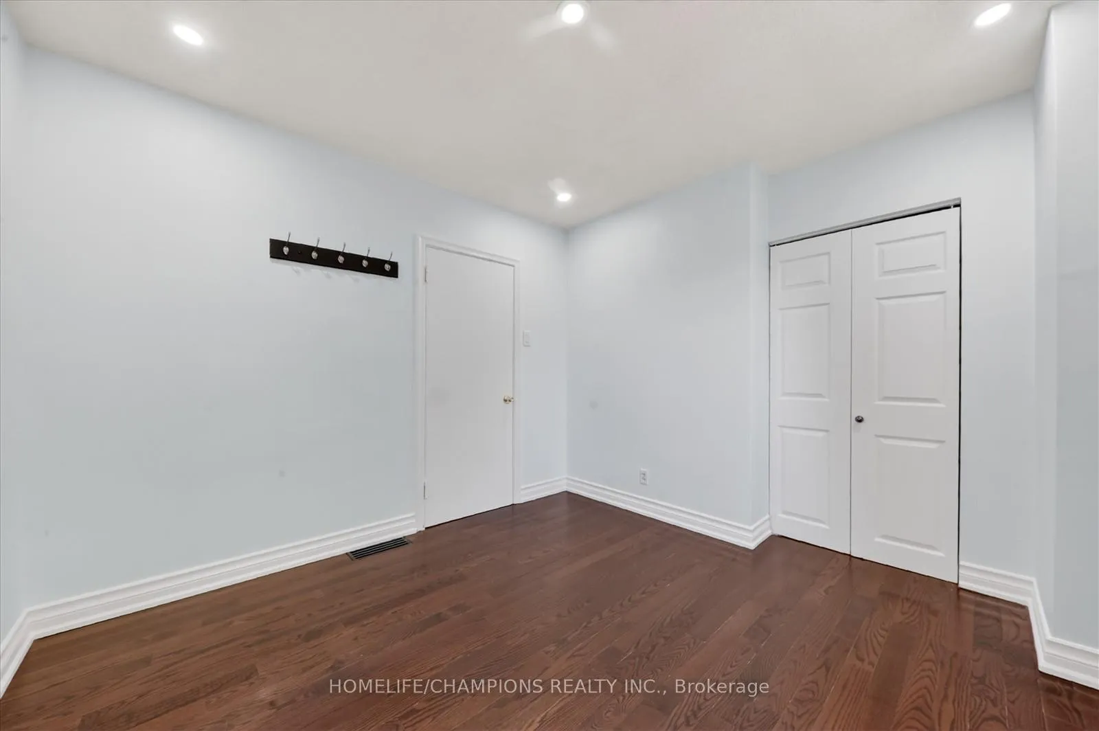 Photo 13 of 18 Bergen Road, Scarborough, Dorset Park — HOMEH
