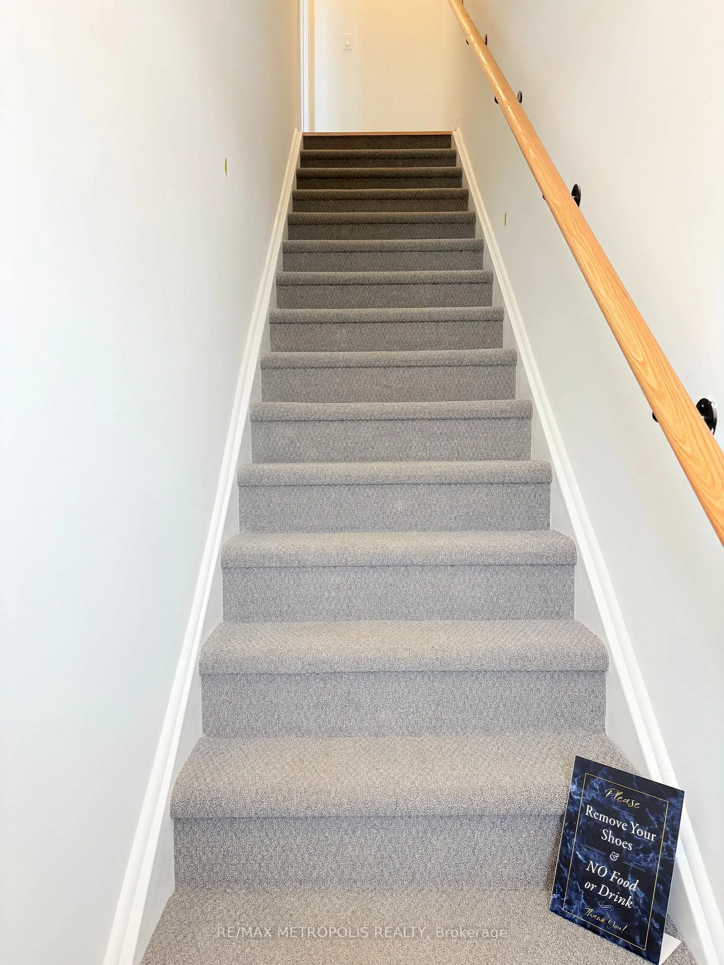 Photo 2 of Unit 3, 4320 Ebenezer Road, Brampton, Bram East — HOMEH