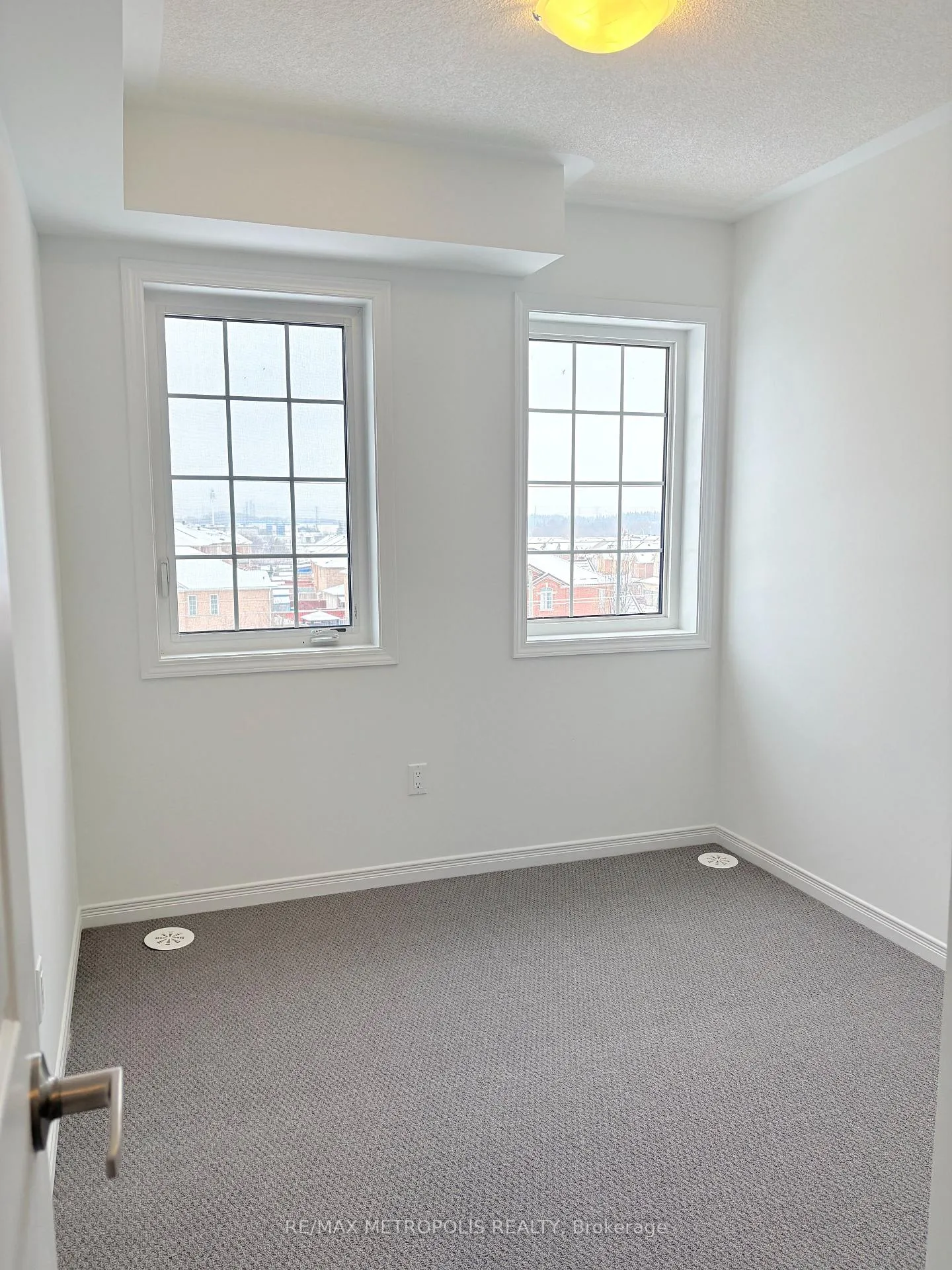 Photo 3 of Unit 3, 4320 Ebenezer Road, Brampton, Bram East — HOMEH