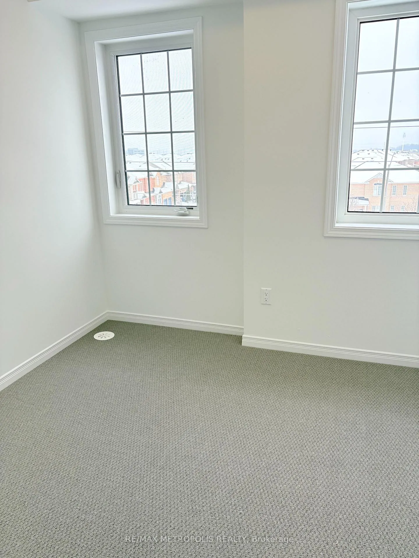 Photo 6 of Unit 3, 4320 Ebenezer Road, Brampton, Bram East — HOMEH