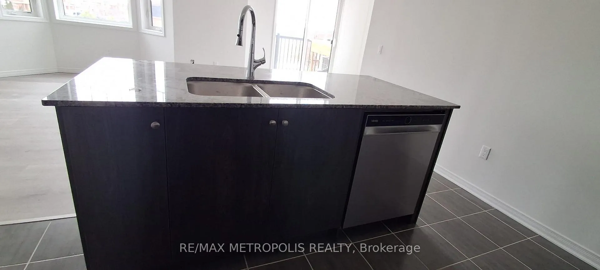 Photo 20 of Unit 3, 4320 Ebenezer Road, Brampton, Bram East — HOMEH