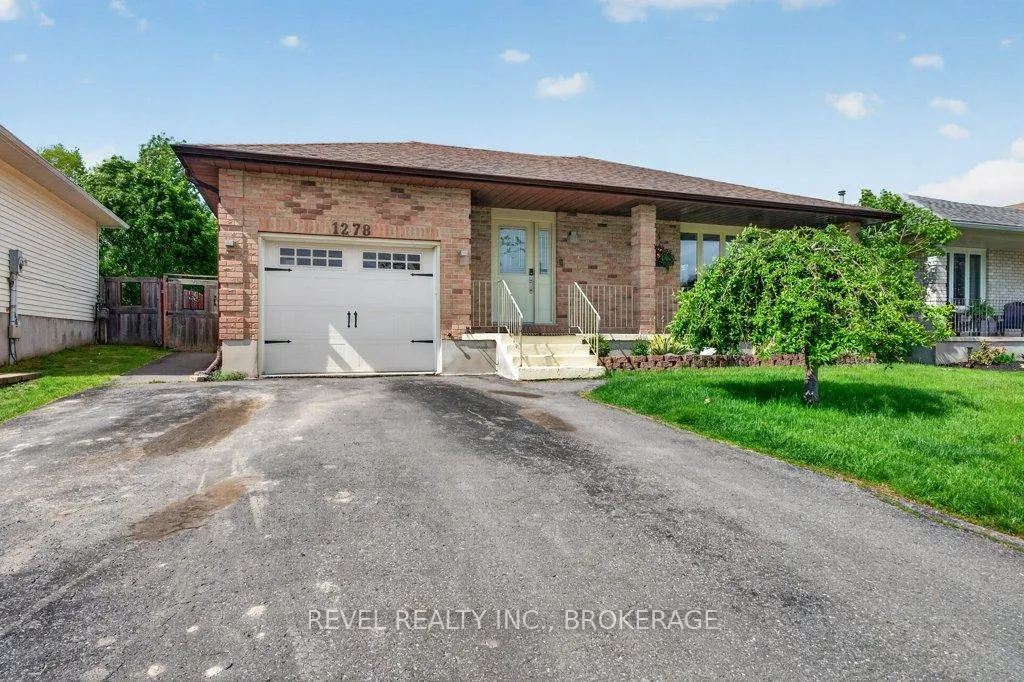 Photo 1 of 1278 Humberside Drive, Kingston, North of Taylor-Kidd Blvd — HOMEH