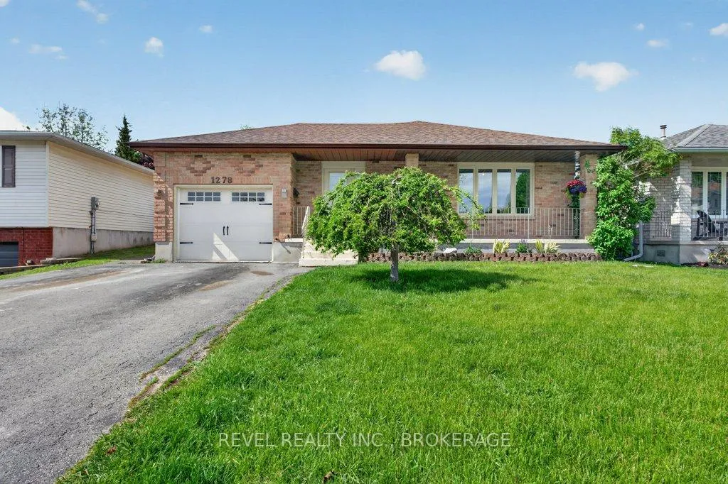 Photo 4 of 1278 Humberside Drive, Kingston, North of Taylor-Kidd Blvd — HOMEH