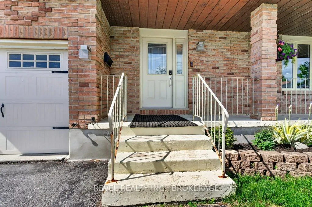 Photo 5 of 1278 Humberside Drive, Kingston, North of Taylor-Kidd Blvd — HOMEH