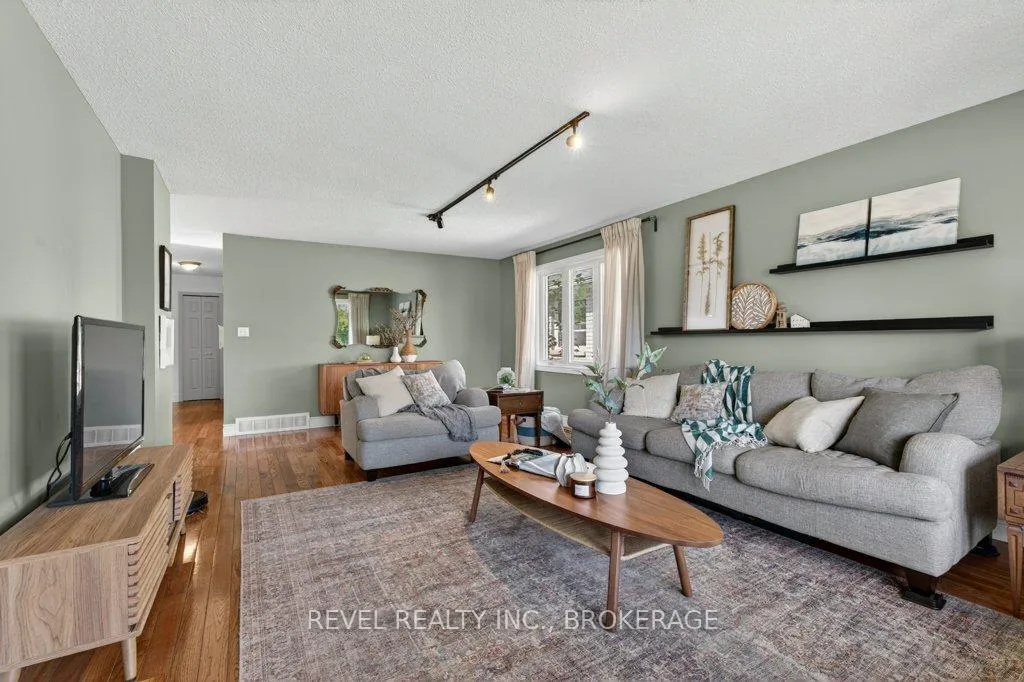 Photo 8 of 1278 Humberside Drive, Kingston, North of Taylor-Kidd Blvd — HOMEH