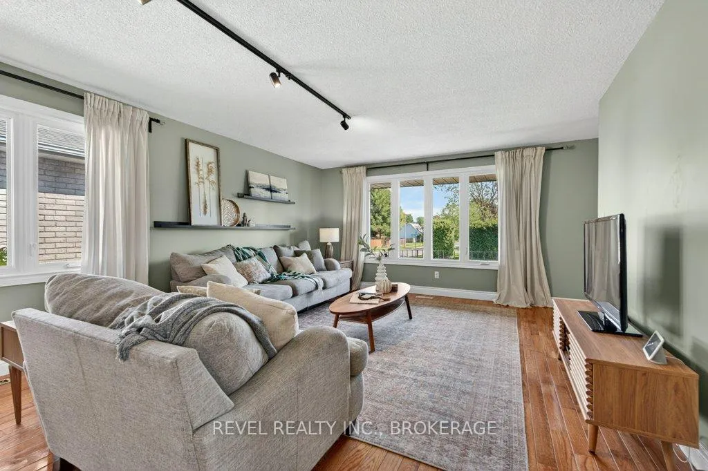 Photo 10 of 1278 Humberside Drive, Kingston, North of Taylor-Kidd Blvd — HOMEH