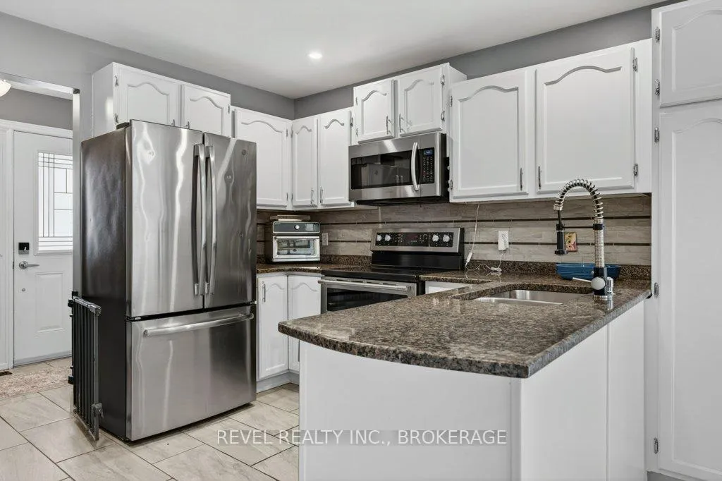 Photo 14 of 1278 Humberside Drive, Kingston, North of Taylor-Kidd Blvd — HOMEH