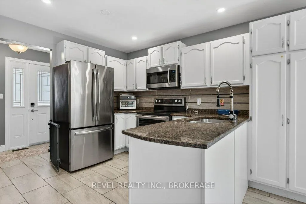 Photo 15 of 1278 Humberside Drive, Kingston, North of Taylor-Kidd Blvd — HOMEH