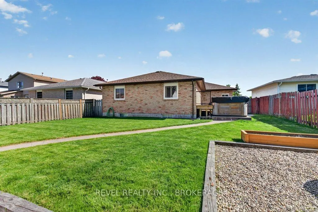 Photo 45 of 1278 Humberside Drive, Kingston, North of Taylor-Kidd Blvd — HOMEH