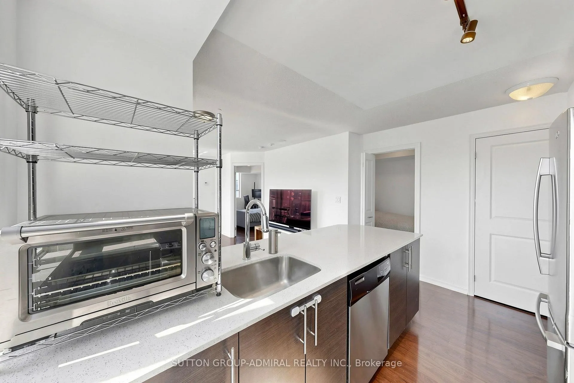 Photo 10 of Unit #710, 125 Western Battery Road, Toronto, Niagara — HOMEH