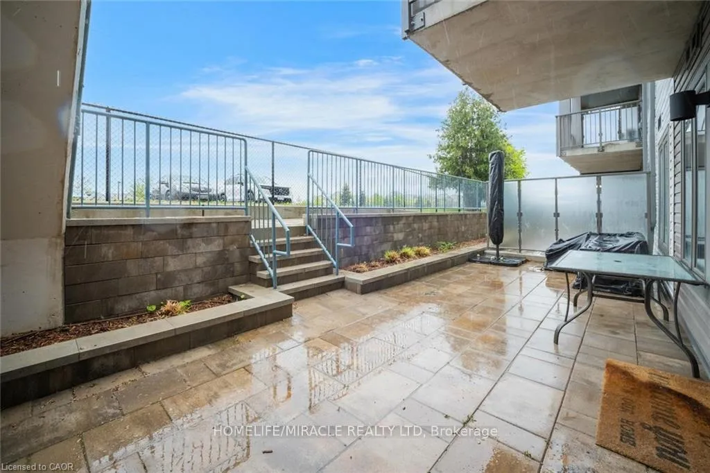 Photo 3 of Unit 705, 2635 William Jackson Drive, Pickering, Duffin Heights — HOMEH