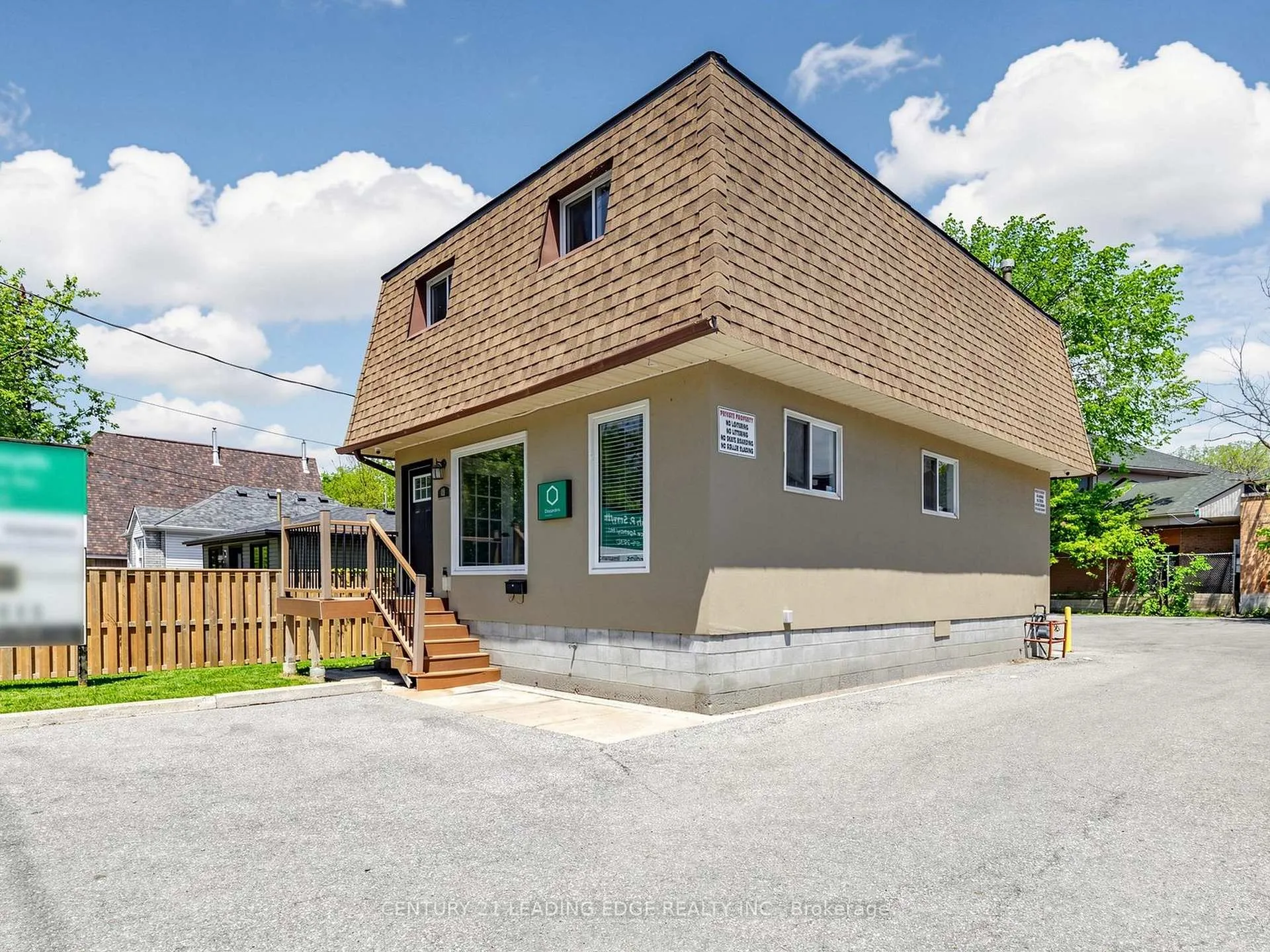 Photo 3 of 21 Metro Road S, Georgina, Keswick North — HOMEH