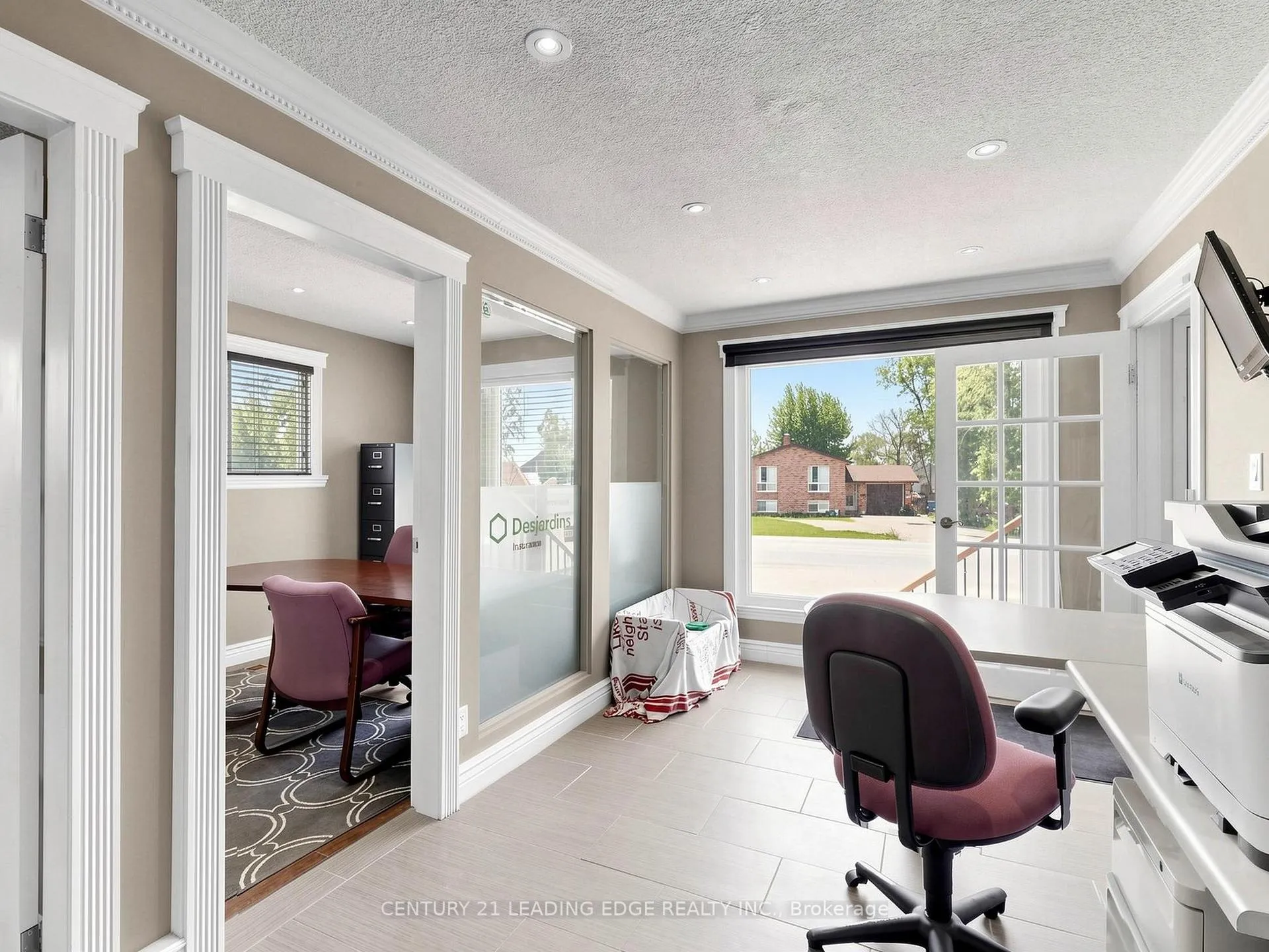 Photo 8 of 21 Metro Road S, Georgina, Keswick North — HOMEH