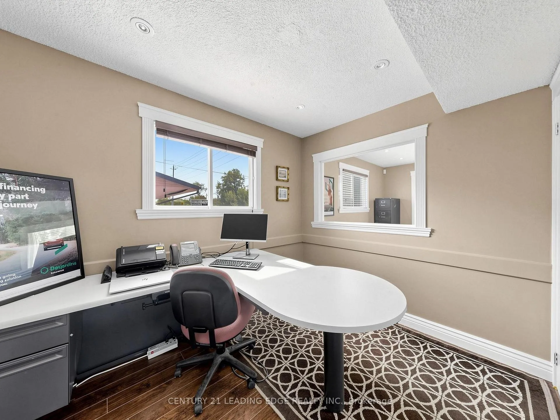 Photo 13 of 21 Metro Road S, Georgina, Keswick North — HOMEH