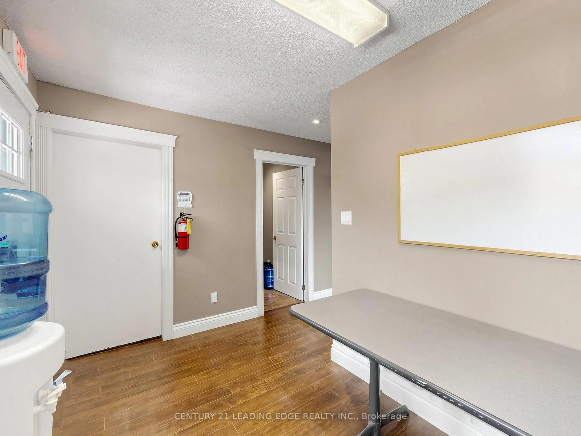 Photo 18 of 21 Metro Road S, Georgina, Keswick North — HOMEH