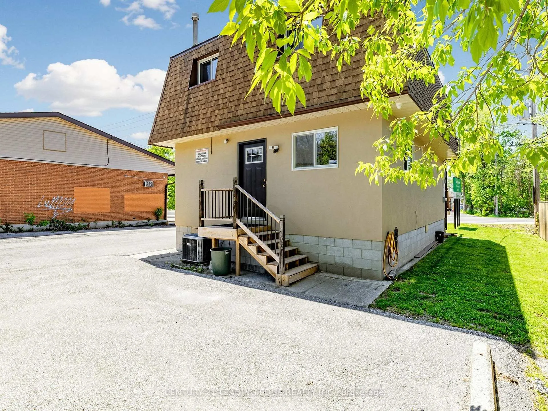 Photo 33 of 21 Metro Road S, Georgina, Keswick North — HOMEH