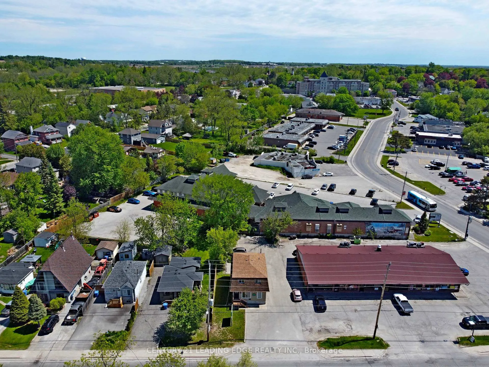 Photo 36 of 21 Metro Road S, Georgina, Keswick North — HOMEH