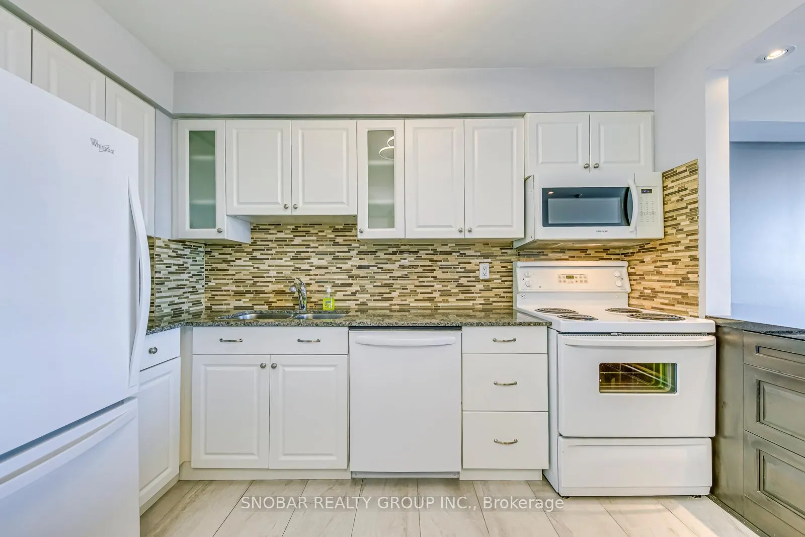 Photo 8 of Unit 1001, 1110 Walden Circle, Mississauga, Clarkson — HOMEH