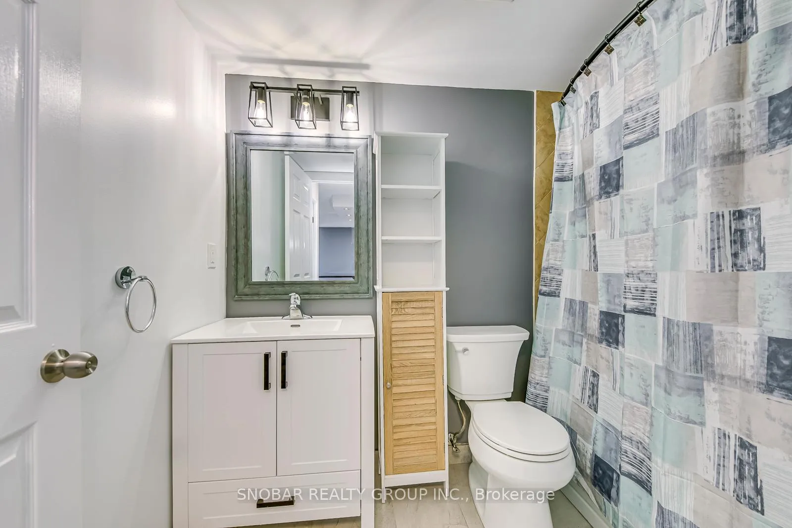 Photo 13 of Unit 1001, 1110 Walden Circle, Mississauga, Clarkson — HOMEH