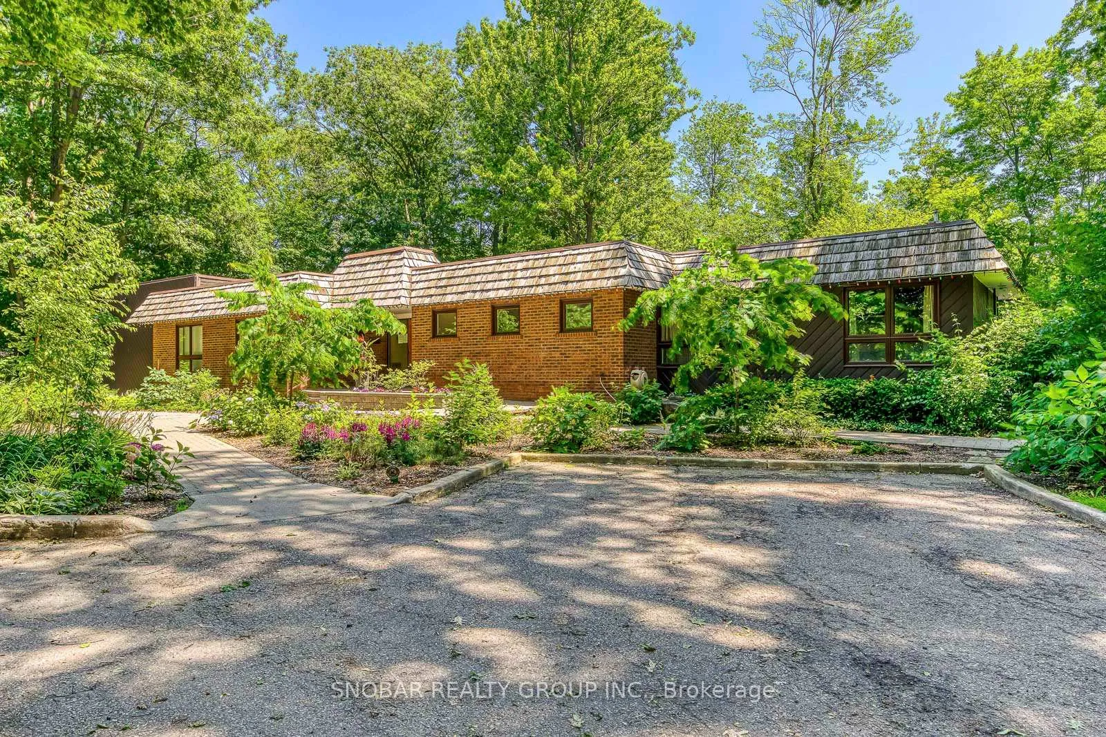 Photo 18 of Unit 1001, 1110 Walden Circle, Mississauga, Clarkson — HOMEH