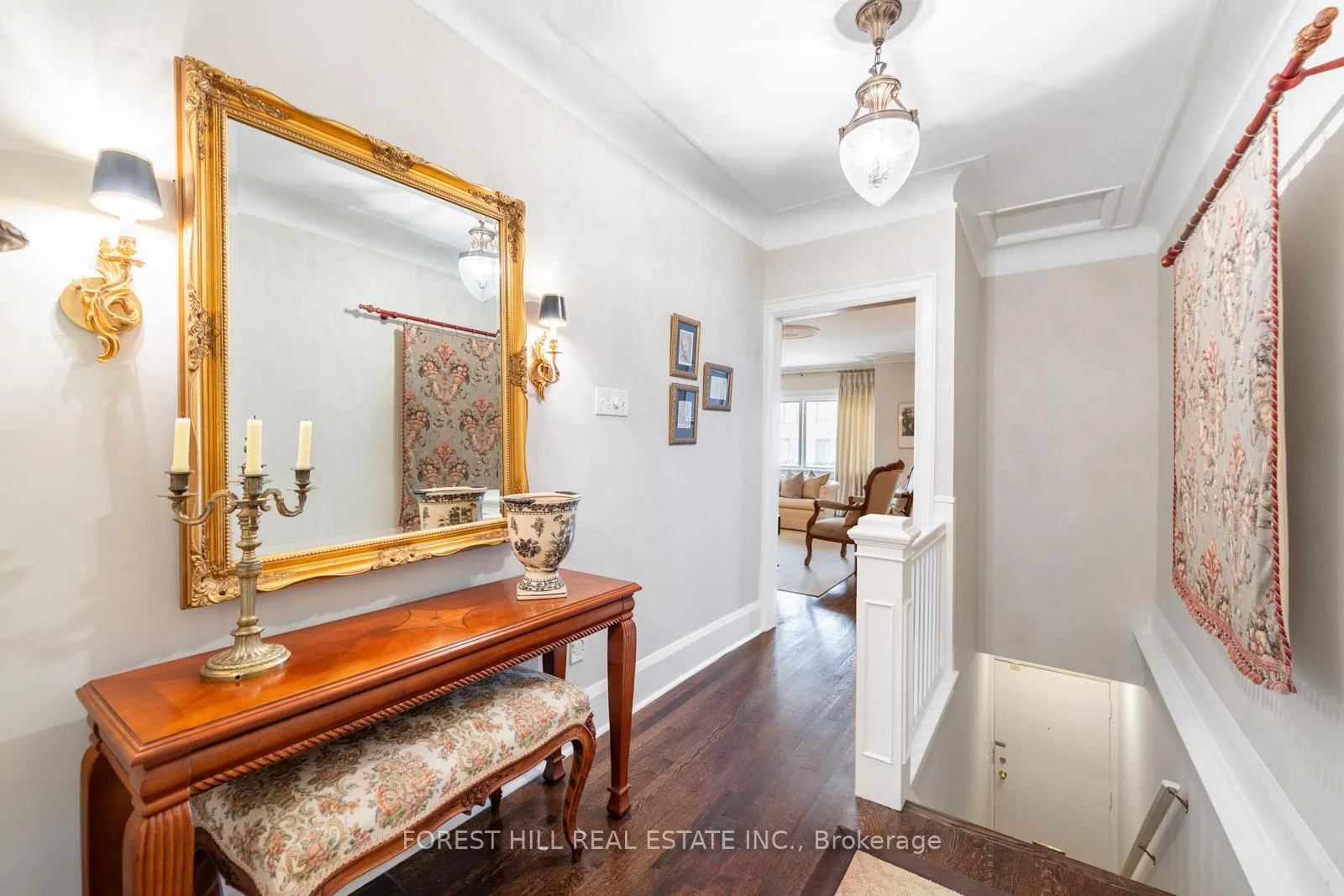 Photo 3 of Unit 2, 11A Clarendon Avenue, Toronto, Casa Loma — HOMEH