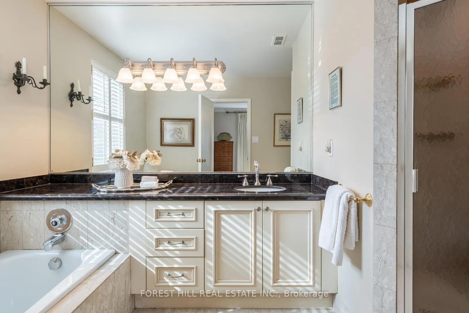 Photo 22 of Unit 2, 11A Clarendon Avenue, Toronto, Casa Loma — HOMEH