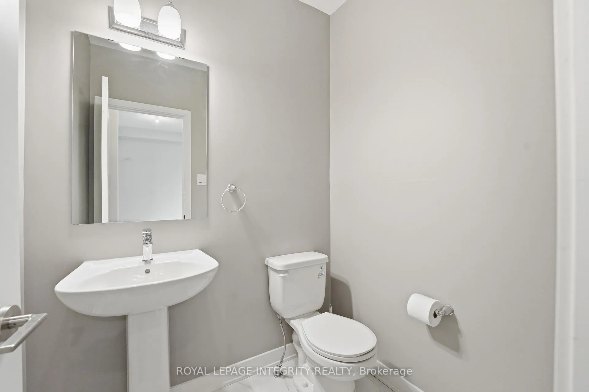 Photo 13 of 2084 Winsome Terrace, Ottawa, Fallingbrook/Gardenway South — HOMEH