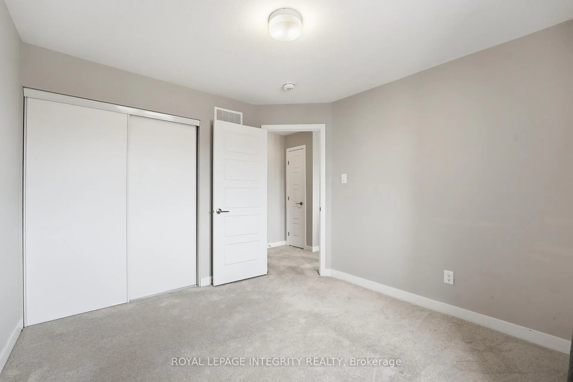 Photo 25 of 2084 Winsome Terrace, Ottawa, Fallingbrook/Gardenway South — HOMEH