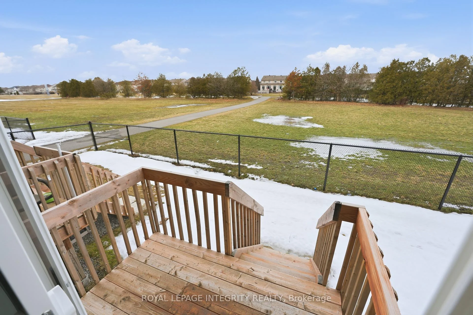 Photo 30 of 2084 Winsome Terrace, Ottawa, Fallingbrook/Gardenway South — HOMEH