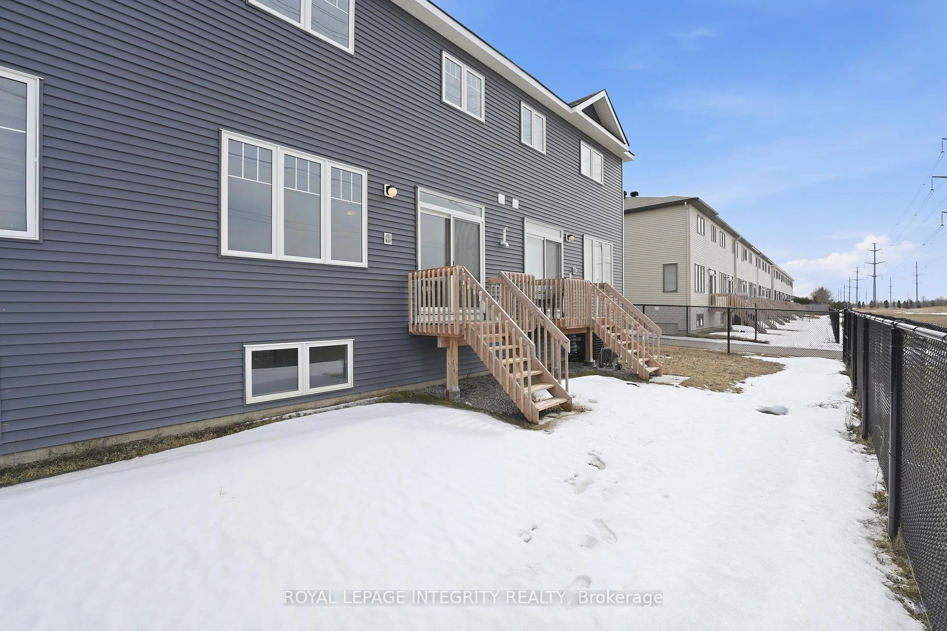 Photo 31 of 2084 Winsome Terrace, Ottawa, Fallingbrook/Gardenway South — HOMEH