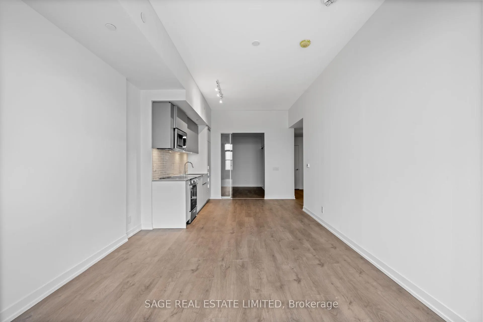 Photo 4 of Unit 1122, 270 Dufferin Street, Toronto, South Parkdale — HOMEH