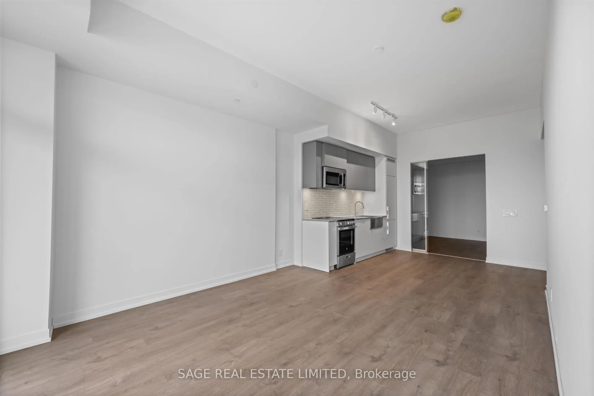Photo 5 of Unit 1122, 270 Dufferin Street, Toronto, South Parkdale — HOMEH