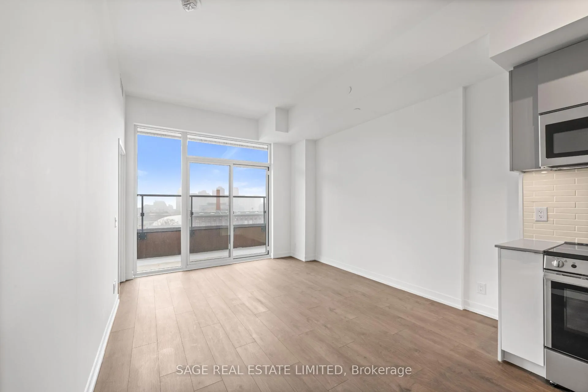Photo 6 of Unit 1122, 270 Dufferin Street, Toronto, South Parkdale — HOMEH