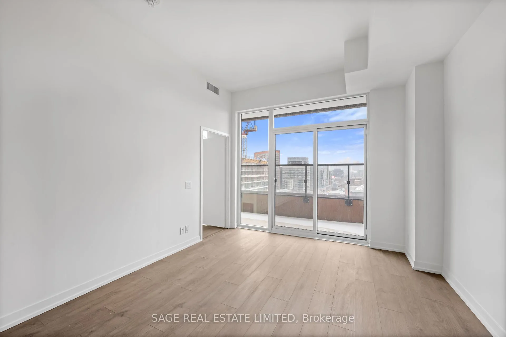 Photo 7 of Unit 1122, 270 Dufferin Street, Toronto, South Parkdale — HOMEH