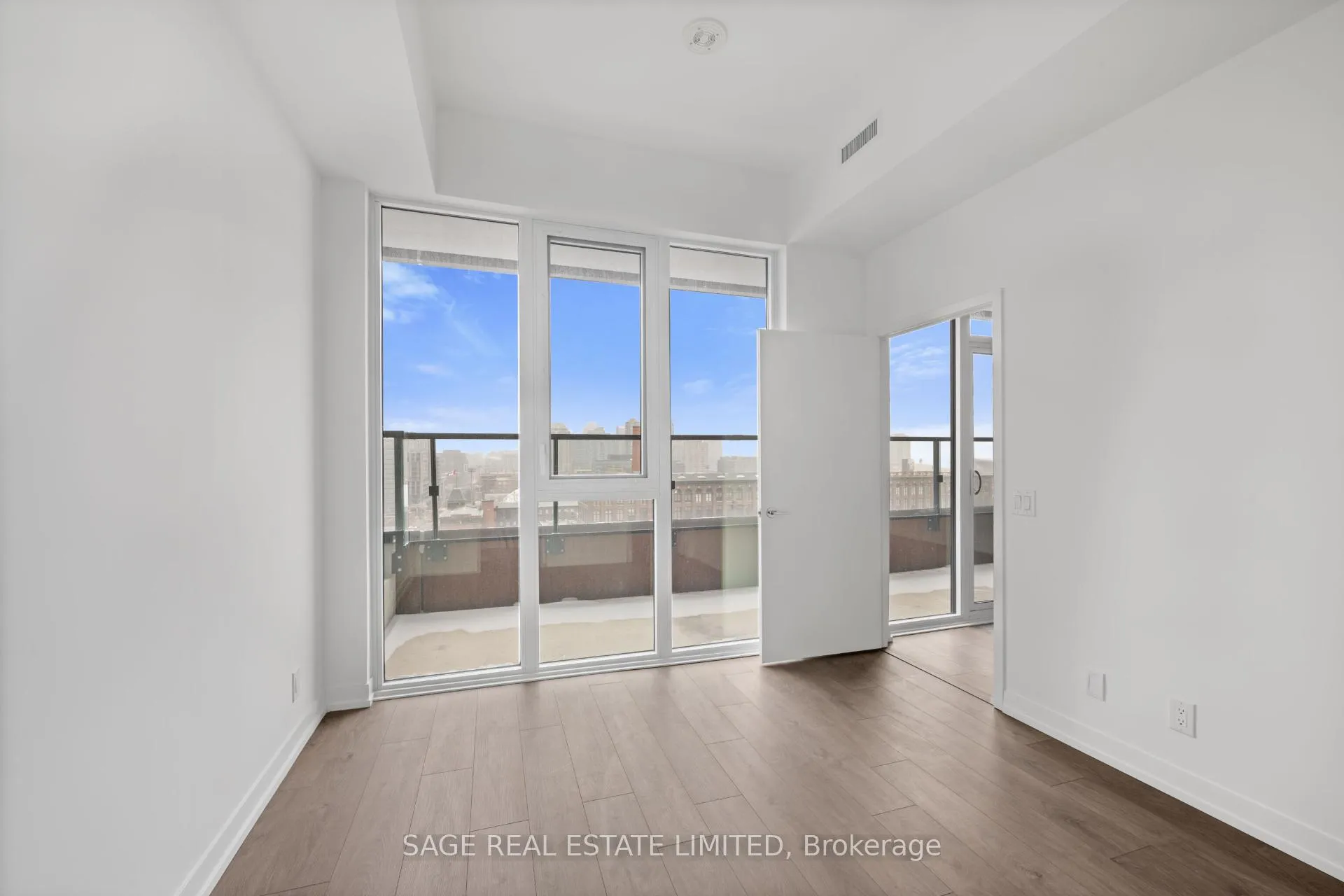 Photo 9 of Unit 1122, 270 Dufferin Street, Toronto, South Parkdale — HOMEH
