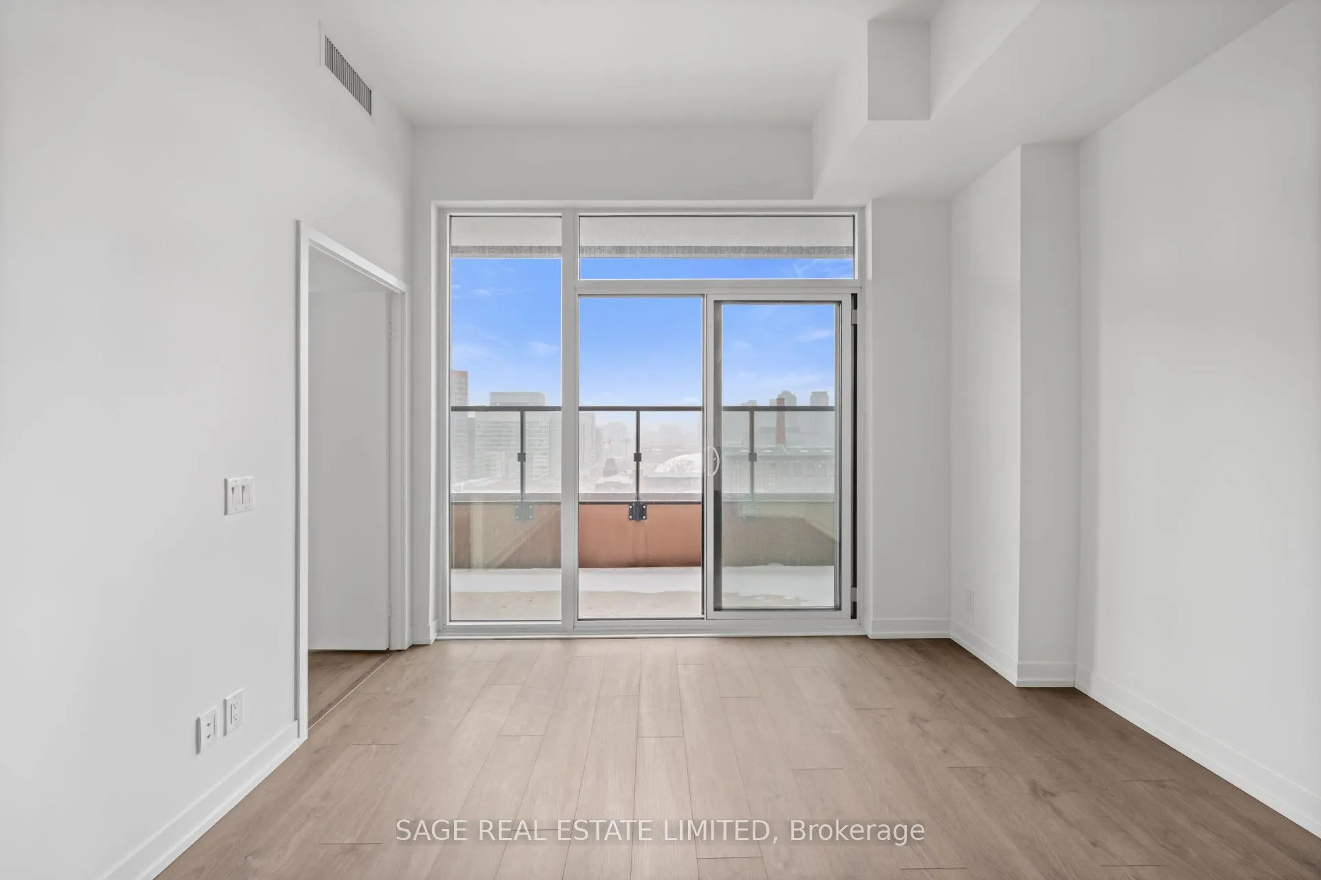 Photo 17 of Unit 1122, 270 Dufferin Street, Toronto, South Parkdale — HOMEH