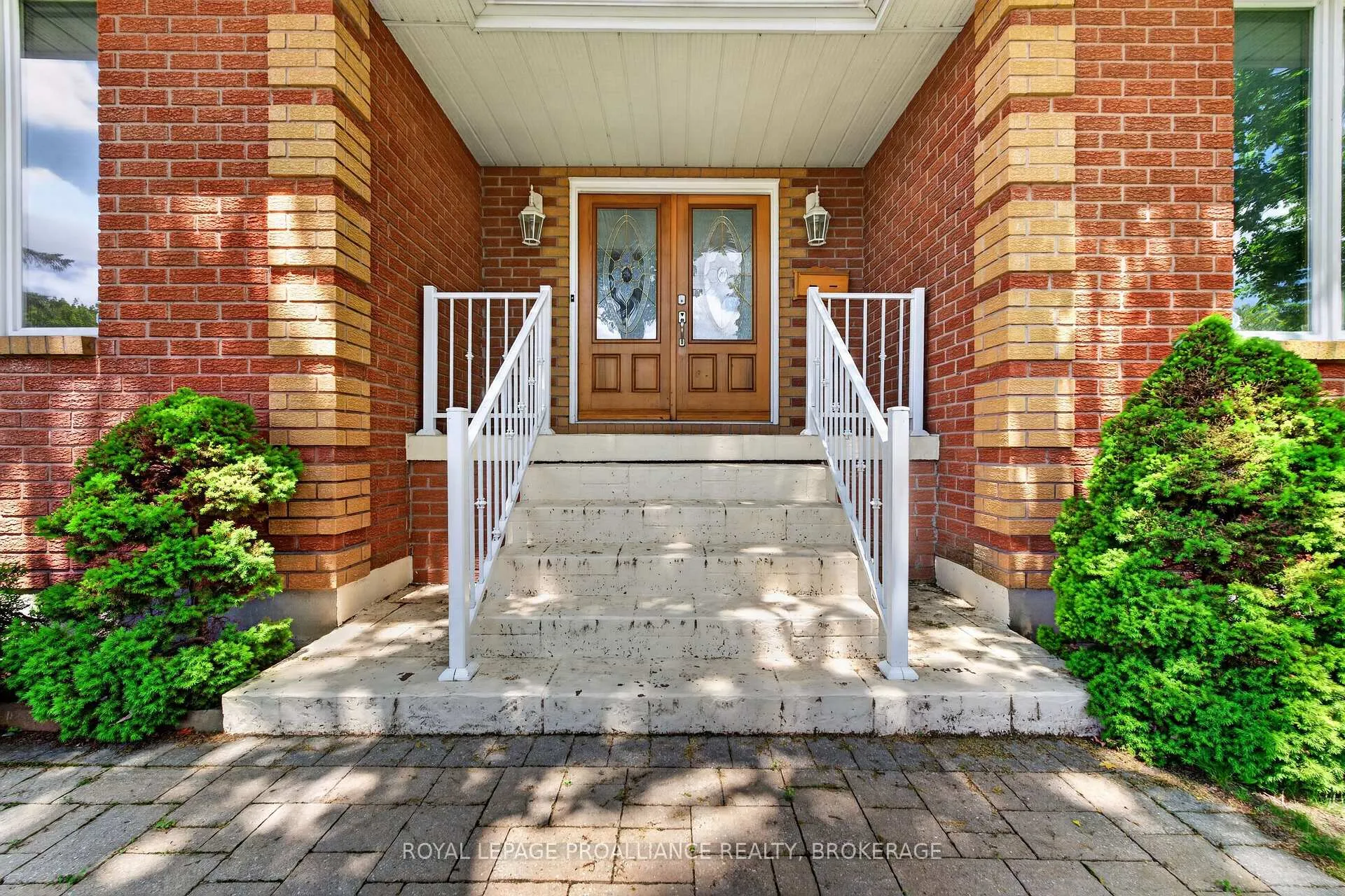 Photo 4 of 542 Rankin Crescent, Kingston, South of Taylor-Kidd Blvd — HOMEH
