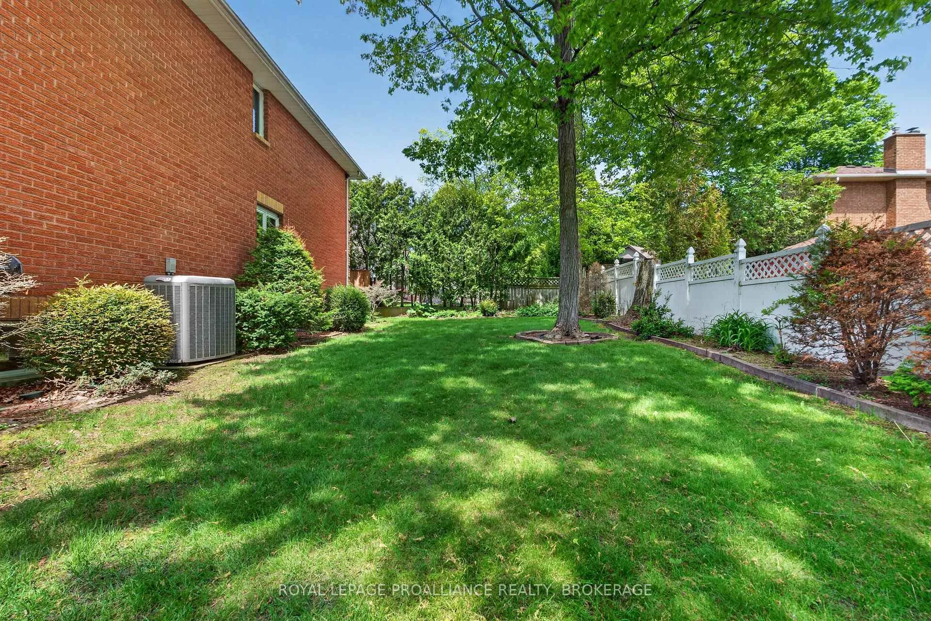 Photo 41 of 542 Rankin Crescent, Kingston, South of Taylor-Kidd Blvd — HOMEH
