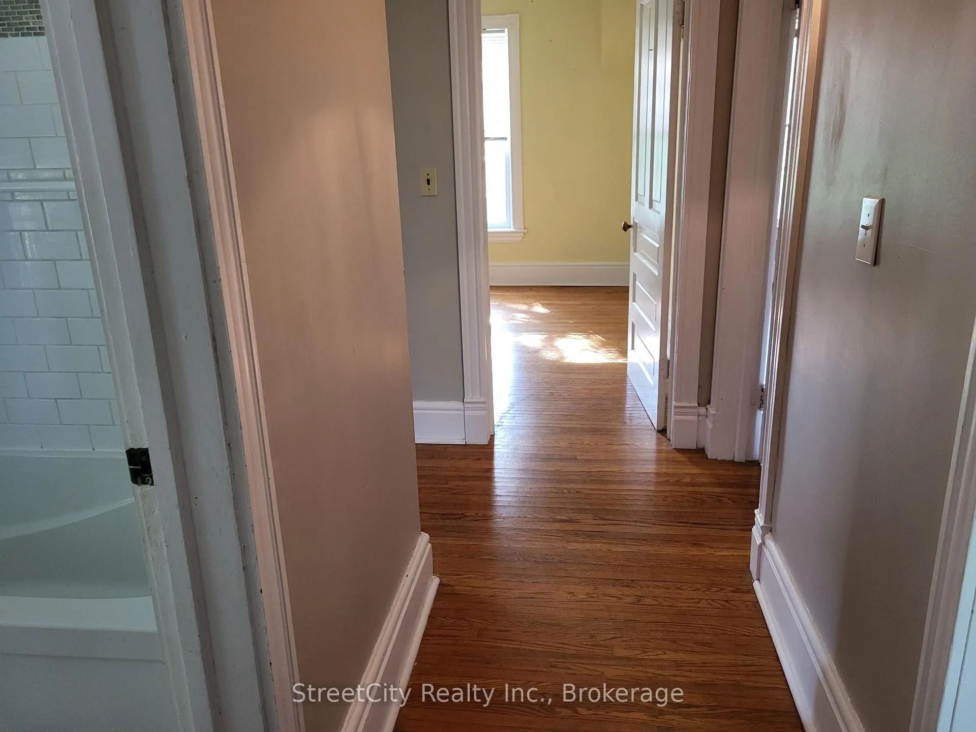 Photo 13 of 12 Mercer Street, Stratford — HOMEH