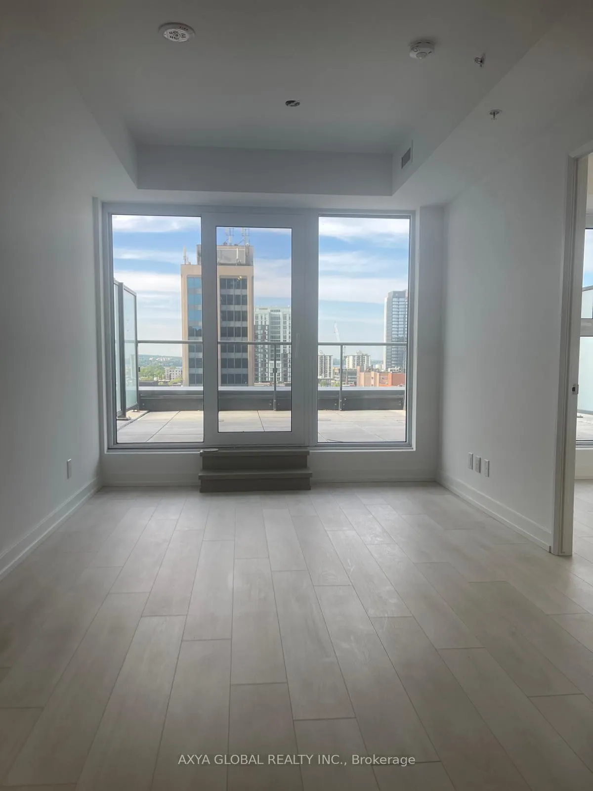Photo 5 of Unit 1103, 75 James Street S, Hamilton, Corktown — HOMEH