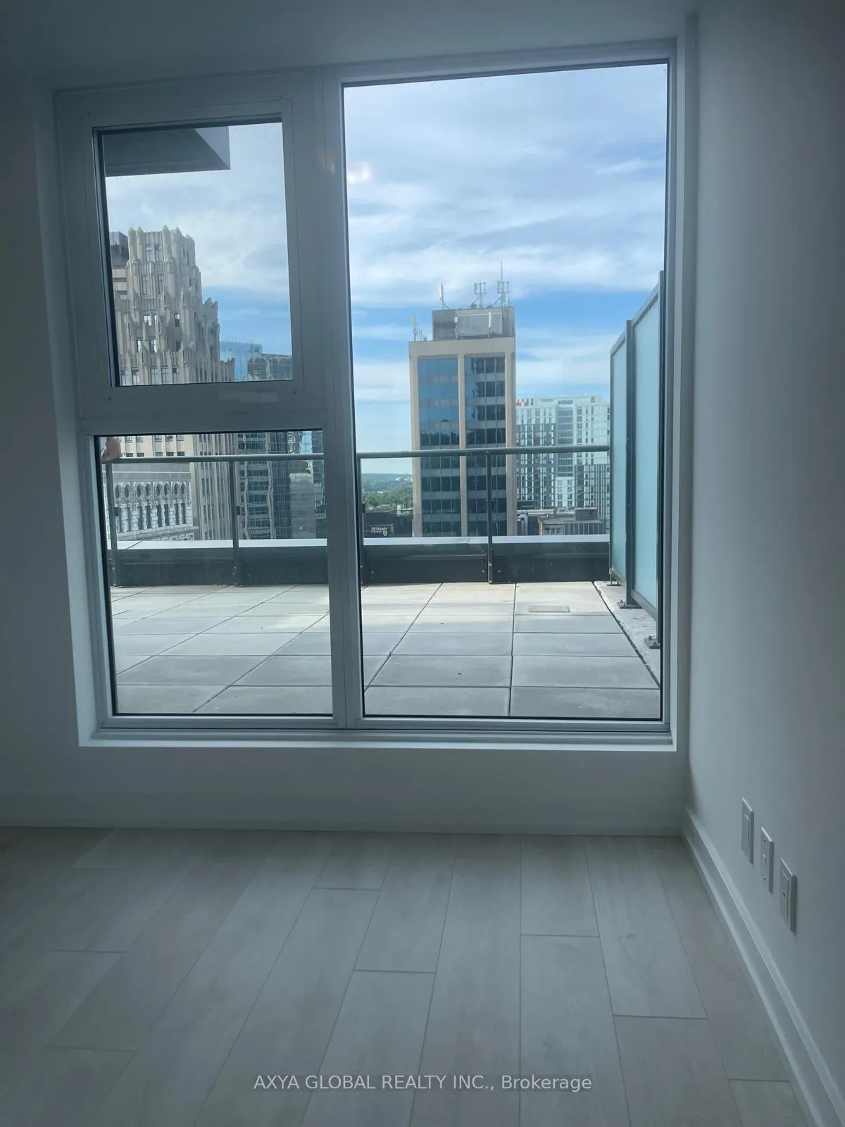 Photo 11 of Unit 1103, 75 James Street S, Hamilton, Corktown — HOMEH