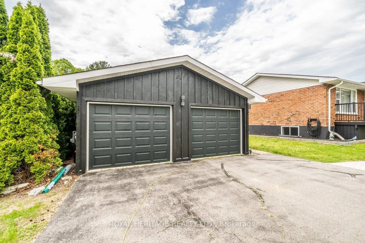 Photo 5 of 194 Clitheroe Road, Alnwick/Haldimand, Grafton — HOMEH