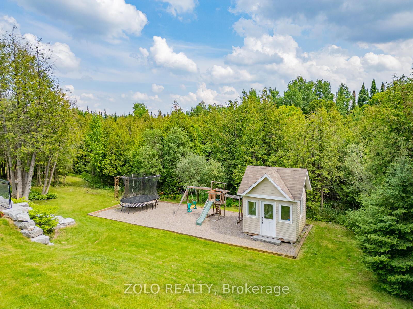 Photo 41 of 43 Leader Court, Erin, Rural Erin — HOMEH